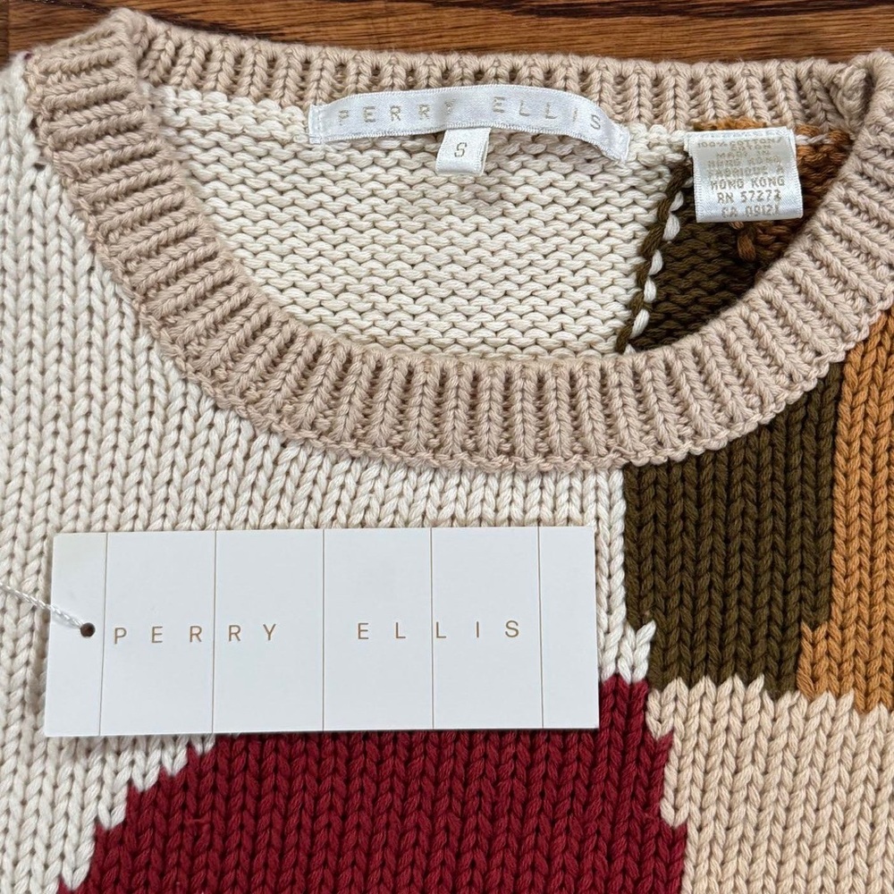 Colorful Geometric Sweater - Picture 2 of 3